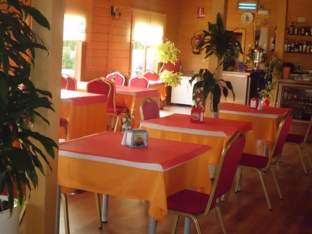 Motel San Isidro Villarrubio Εξωτερικό φωτογραφία